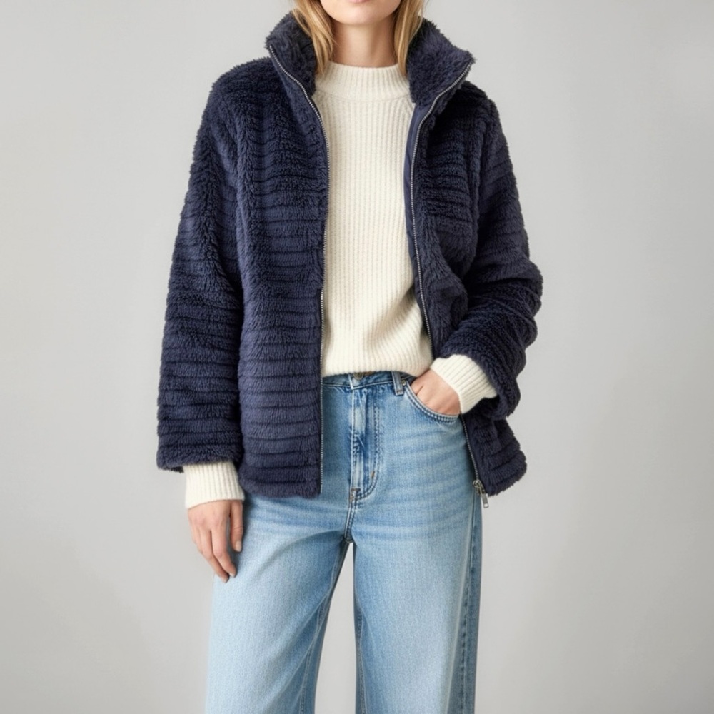 Vintage Faux Fur Navy Blue Jacket Size M 3/4 Wide Sleeves Vegan Oversized